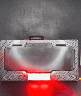 Porta placa para vehículo con sistema de iluminación LED integrado